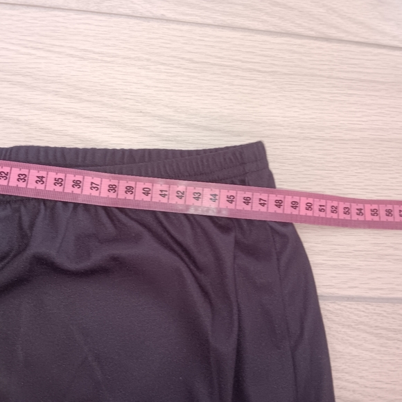 Athleisure Short Sleeves Leopard Graphic Printed Round Neck Top And Shorts - Picture 10 of 15